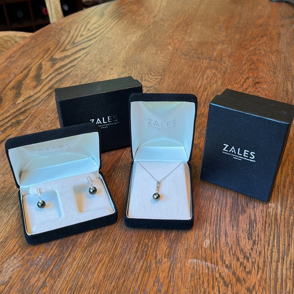ZALES Tahitian Pearl & Diamond Earring and Necklace Set Discontinued Design NIB
